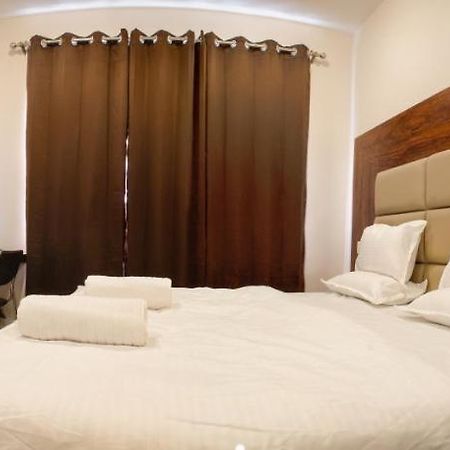 World Residences Srīnagar 외부 사진
