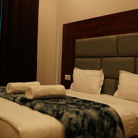 World Residences Srīnagar 외부 사진